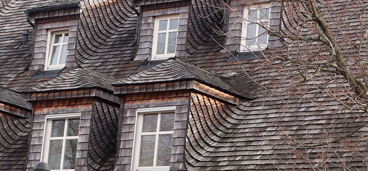 Wood Shakes Roofing Contractors Toluca Lake